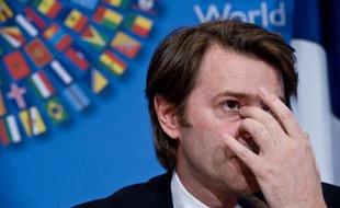 French Finance Minister Francois Baroin speaks during a press conference at the IMF/World Bank Annual Spring Meetings in Washington on April 20, 2012. AFP PHOTO/Nicholas KAMM