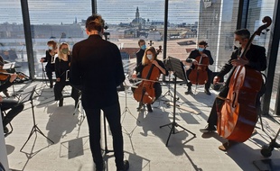 Entre autres guests, une partie des musiciens de l'ONL.