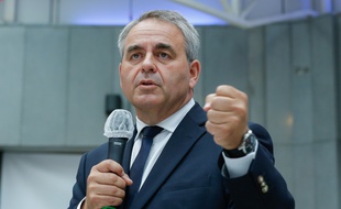 Xavier Bertrand, lors de la rentrée parlementaire des députés «Les Républicains» (LR) a Nîmes, le 10 septembre 2021.