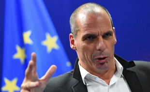 Le ministre grec des Finances Yanis Varoufakis tient une conférence de presse, le 20 février 2015 à Bruxelles