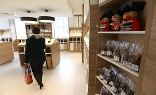 Strasbourg le 6 novembre 2014. Le magasin La Nouvelle Douane est un point de ventes sans intermediaires producteurs consommateurs au centre de la ville.