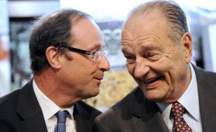 Nicolas Sarkozy a jugé "triste" mardi que certains essaient de "faire parler" son prédécesseur Jacques Chirac, après des déclarations de l'historien et écrivain Jean-Luc Barré assurant que l'ex-chef de l'Etat avait choisi le candidat socialiste François Hollande.