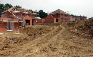 La RE 2020, nouvelle réglementation pour la construction de bâtiments neufs en France, entrera en vigueur à l'été 2021 (Photo illustration).