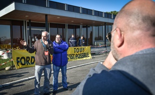 Philippe Poutou, lors d'une grève à l'usine Ford de Blanquefort, près de Bordeaux, le 2 septembre 2016.