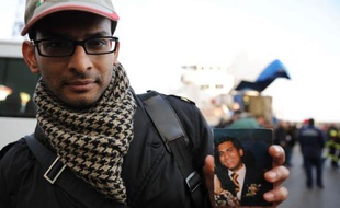 "Si c'était arrivé dans un autre pays, il serait en prison": Kevin Rebello, dont le frère, membre d'équipage indien, est porté disparu dans le naufrage du Concordia sur l'île du Giglio, ne décolère pas jeudi contre le capitaine, accusé d'avoir provoqué la catastrophe