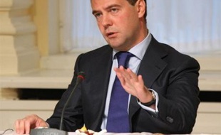 Le président russe Dmitri Medvedev a annoncé lundi qu'il signerait "cette semaine" des accords de coopération, y compris militaires, avec les républiques séparatistes géorgiennes d'Abkhazie et d'Ossétie du Sud.