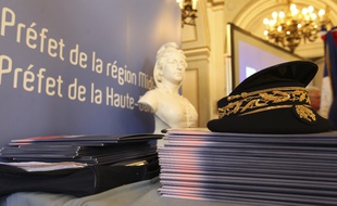 La préfet de la grande région Pascal Mailhos est aussi celui de la Haute-Garonne. Il est donc basé à Toulouse