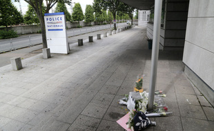 Hommage aux policiers tués à Magnanville,(Yvelines), le 14 juin 2016.