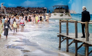 Karl Lagerfeld lors du défilé Chanel au Grand Palais, à Paris, le 2 octobre 2018