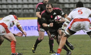 Le pilier international du Stade Français David Attoub s'achemine vers une probable fin de saison après avoir été victime d'une blessure à un pied lors d'un accident de la circulation sur le périphérique parisien jeudi.