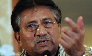 La justice pakistanaise a ordonné lundi la présence dès mardi de l'ancien président Pervez Musharraf à la Cour suprême dans le cadre d'une audience sur des allégations de "trahison", ont indiqué des magistrats.