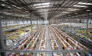 Un entrepôt d'Amazon au Royaume-Uni.