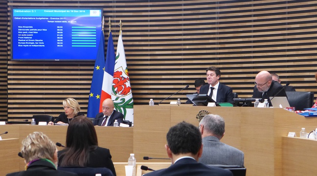 Nice: L opposition fustige Estrosi qui n est plus maire