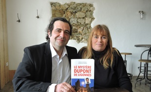 Jean-Michel Laurence et Béatrice Fonteneau, journalistes et auteurs du livre «Le mystère Dupont de Ligonnès».