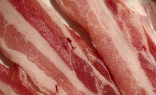 La société Ruel rappele son bacon cru fumé (image d'illustration).