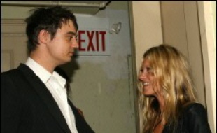 Le mannequin vedette britannique Kate Moss et le rocker Pete Doherty, engagés de longue date dans une relation amoureuse tumultueuse, envisagent de se marier, selon l'agence de presse britannique Press Association (PA).