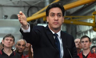Le chef du parti travailliste britannique, Ed Miliband, à Hudderdfield, le 1er avril 2015
