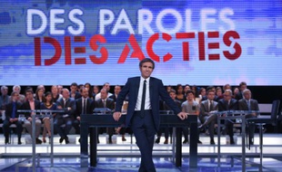 Le journaliste David Pujadas sur le plateau de l'émission "Des paroles et des actes", le 24 septembre 2015