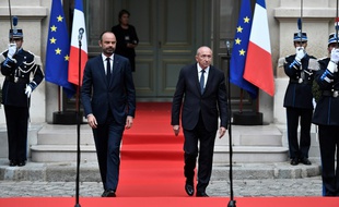 Edouard Philippe et Gérard Collomb lors de la passation de pouvoir place Beauvau, le 3 octobre 2018.