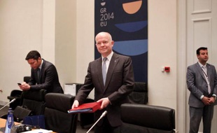 Le ministre britannique des Affaires étrangères William Hague, au cours d'une réunion informelle à Athènes, le 4 avril 2014