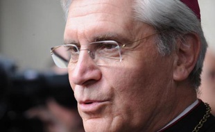 Monseigneur Jean-Michel Di Falco à Lordes le 14 septembre 2008