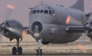 Un avion Atlantique 2 de la Marine française décolle de la base militaire d'Al-Dhafra (Emirats arabes unis) en septembre 2014.