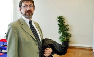 Jean-Louis Deroussen (CFTC) lance une« ultime alarme » au gouvernement.