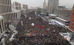 Des dizaines de milliers de manifestants à Moscou, le 24 décembre 2011.