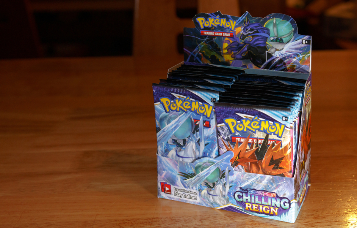 Pokemon TCG: 4 boosters - 40 Cartes au Total, Value Pack Comprend 4  blisters de Cartes aléatoires