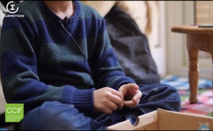 Ahmed, 8 ans, accusé d'apologie du terrorisme, raconte sa version des faits dans une vidéo.