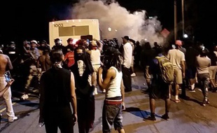 Des heurts ont éclaté à Charlotte après qu'un Noir a été abattu par la police