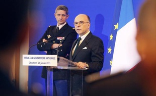 Le ministre de l'Intérieur Bernard Cazeneuve à Chaumont, le 23 janvier 2015