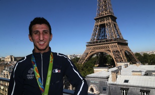 Le boxeur Sofiane Oumiha le 23 aoît 2016 à Paris à son retour des JO de Rio.