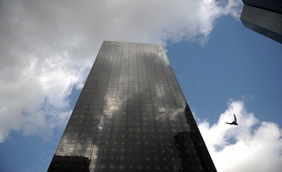 La tour Areva à La Défense. AFP PHOTO ERIC PIERMONT