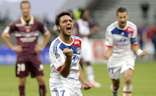 Clément Grenier exhulte après on but contre Valenciennes, le 1er septembre 2012 à Lyon.
