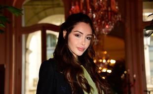 Nabilla, à la Fashion week de Paris, le 24 janvier 2018.