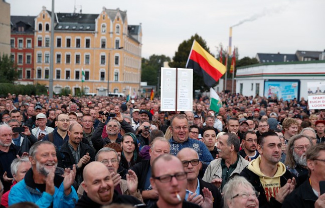 Allemagne: Plus d'un millier de partisans d'extrême-droite dans les rues de Chemnitz