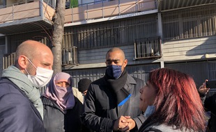 Stanislas Guérini en visite dans les quartiers Nord de Marseille, aux côtés de Saïd Ahamada