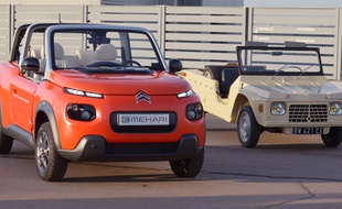 La nouvelle Méhari qui sera produite à Rennes et sa grande soeur, fabriquée de 1968 à 1987.