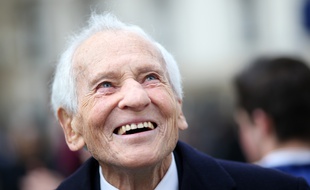 L'académicien Jean d'Ormesson le 17 janvier 2014 à Paris lors de l'inauguration de la place en l'honneur de Maurice Druon.