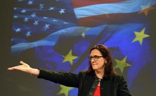 La Commissaire européenne pour le Commerce Cécilia Malmstrom lors d'une conférence sur l'accord de libre-échange entre l'Union européenne et les Etats-Unis (TTIP) à Bruxelles, le 7 janvier 2015