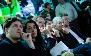 Le secréatire national d'Europe Ecologie les Verts, Julien Bayou (au premier plan) lors d'un meeting de David Belliard