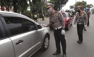Des policiers à Jakarta (image d'illustration).