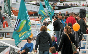 Les bateaux ont attiré la foule.