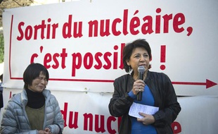 L'eurodéputée Corinne Lepage lors d'une manifestation contre le nucléaire, en mars 2011 à Paris.