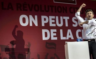 Ces derniers mois, et au fur et à mesure de la dégradation de la situation économique et des fermetures d'usines en France, M. Mélenchon a concentré ses attaques contre l'exécutif socialiste au point que les socialistes ne considèrent plus désormais la gauche radicale comme un allié.