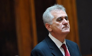 Le président serbe Tomislav Nikolic a déclré qu'il n'y a pas eu de génocide à Srebrenica (est de la Bosnie) où les forces serbes de Bosnie ont massacré près de 8.000 musulmans bosniens en juillet 1995, lors d'une interview à la télévision monténégrine diffusée sur son site web vendredi.