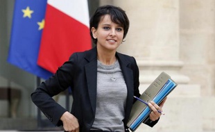 La ministre de l'Education Najat Vallaud-Belkacem à la sortie de l'Elysée le 19 mars 2015 à Paris