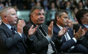 Sam Allardyce (au centre) le 21 septembre 2016.