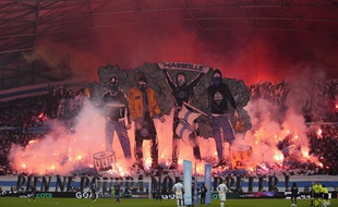 Le tifo du virage sud pour OM - PSG.